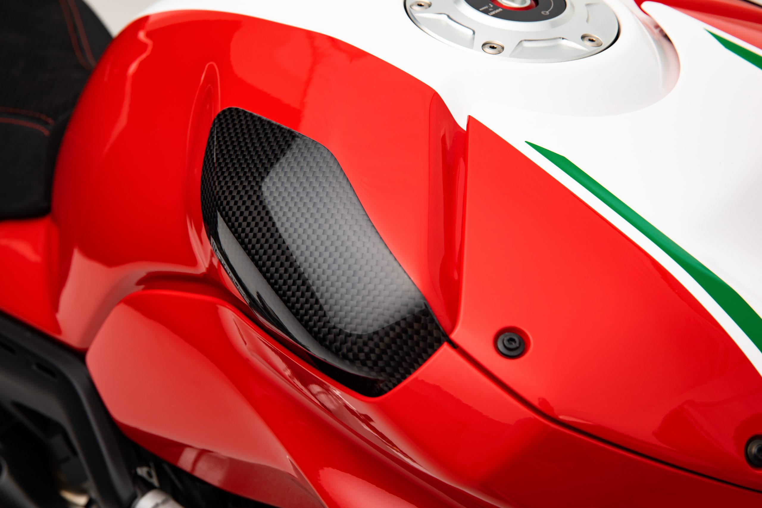 Ducati Streetfighter V4/V4S Elite Racing Tank Sliders